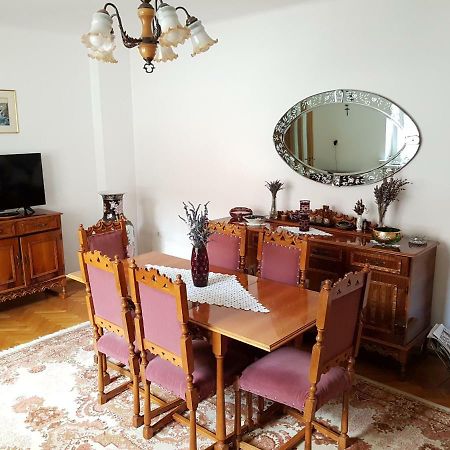 Casa Bunicilor Villa Colonia Sase Martie Екстериор снимка