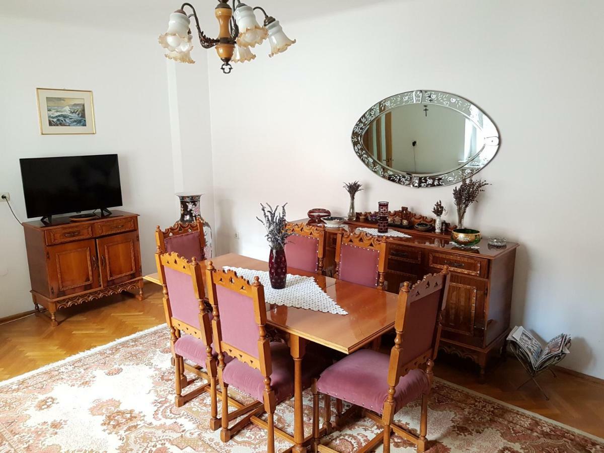 Casa Bunicilor Villa Colonia Sase Martie Екстериор снимка